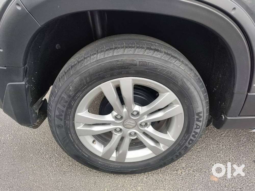 Maruti Suzuki Brezza Zdi+ Dual Tone, 2018, Diesel