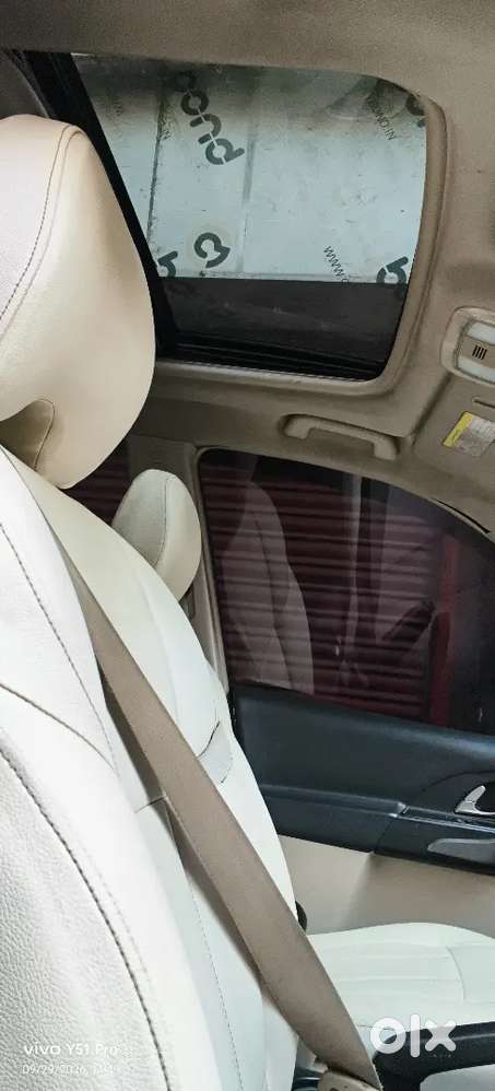 .mahindra Xuv500 1.99 At 2017 Sunroof Top Model