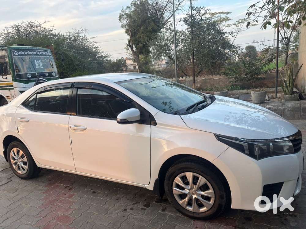 Toyota Corolla Altis 2016 Diesel Well Maintained