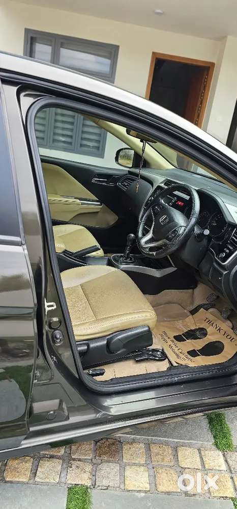 Dr Used 10000 Km To 1lakhkm Showroom Service