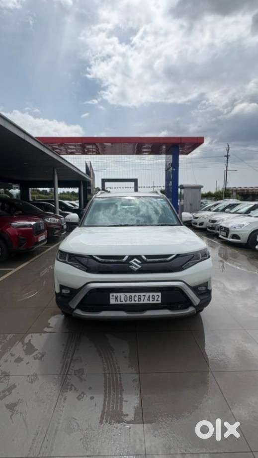Maruti Suzuki Brezza 1.5 Zxi At Smart Hybrid Dual Tone, 2023, Petrol