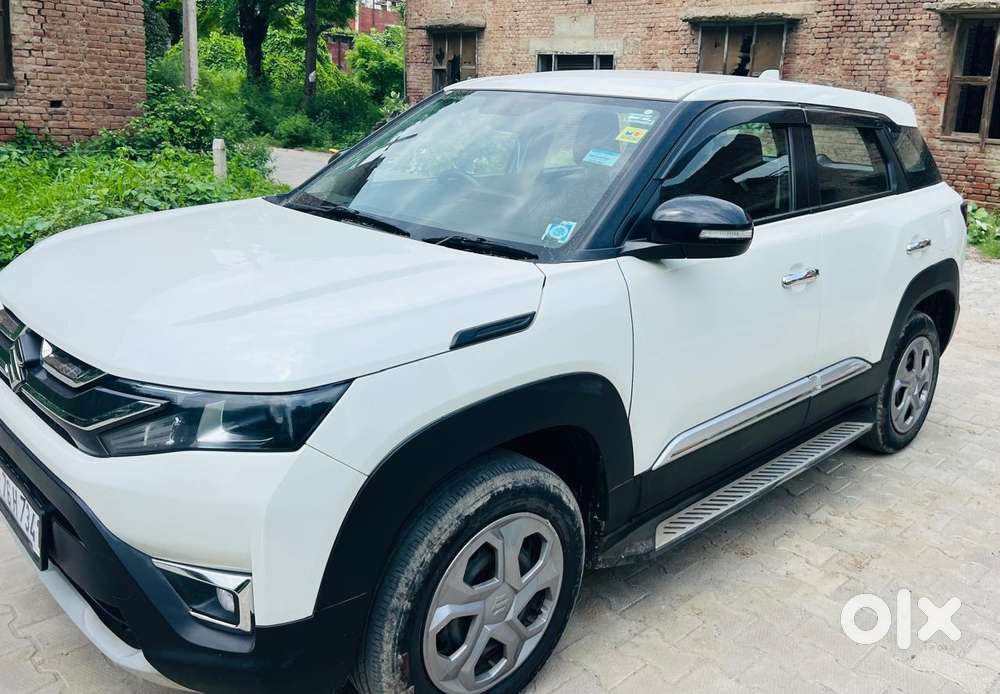 Maruti Suzuki Brezza 1.5 Vxi Smart Hybrid, 2023, Petrol