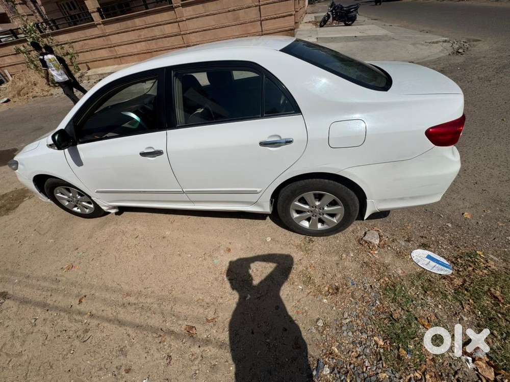 Toyota Corolla Altis 2012 Diesel Showroom Condition