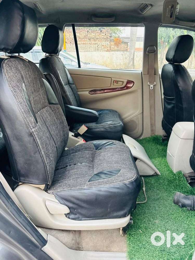 Toyota Innova 2.0 V, 2012, Diesel