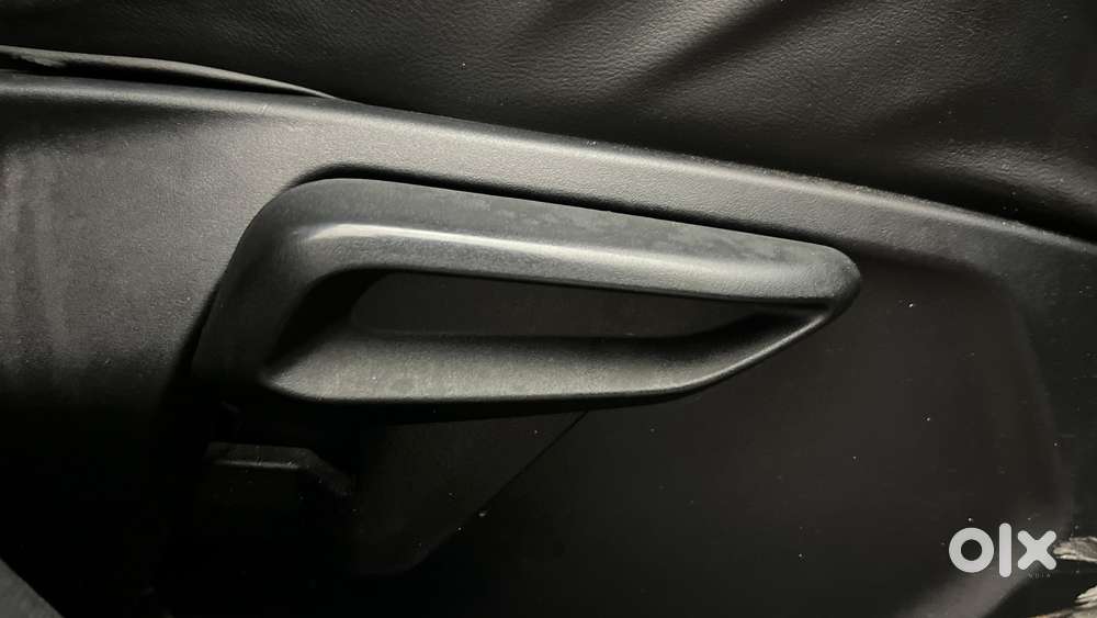 Tata Curvv Pure Plus 1.2 Revotron Petrol 7dca, 2025, Petrol