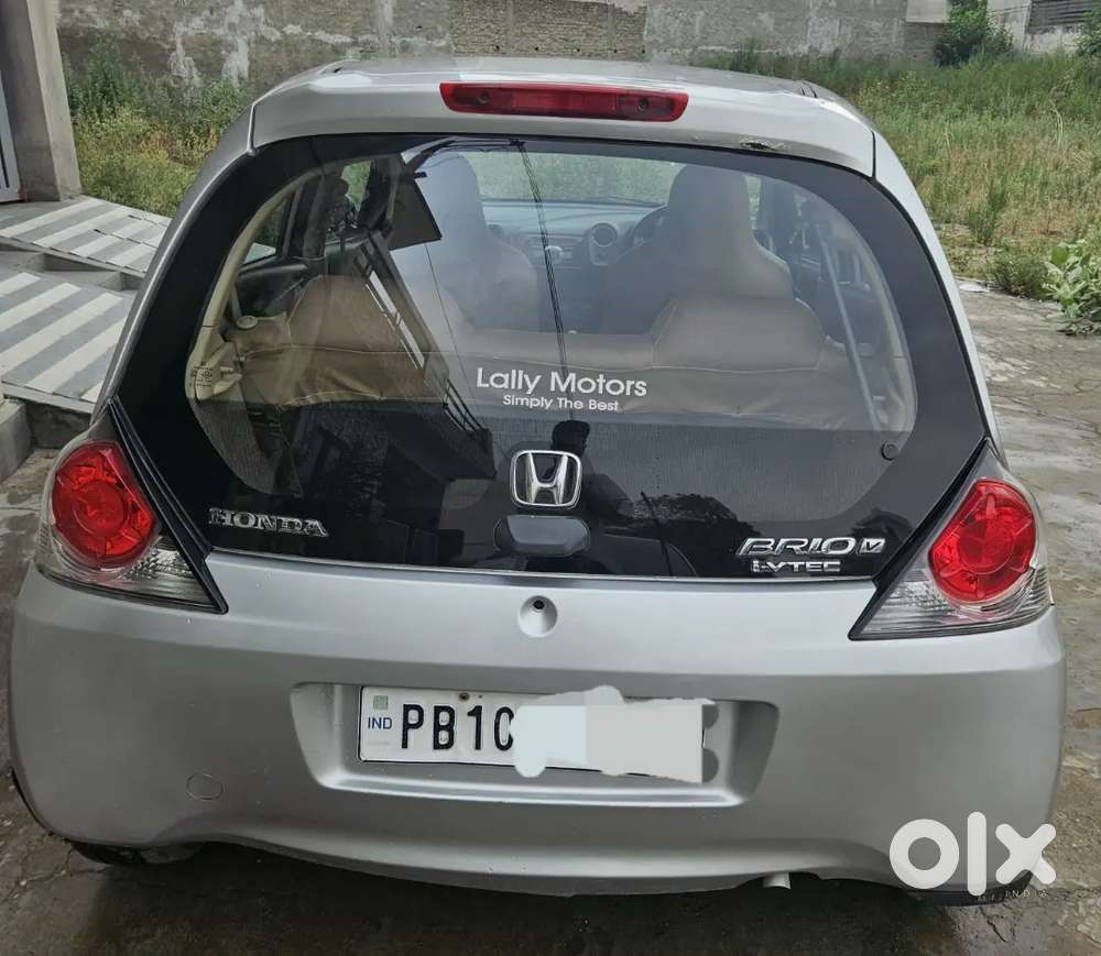 Honda Brio 1.2 V 2011