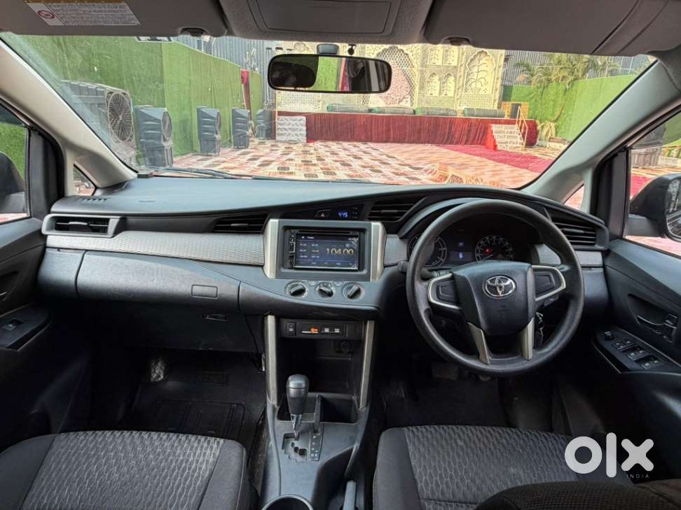 Toyota Innova Crysta 2.8 Gx At 8s, 2017, Diesel