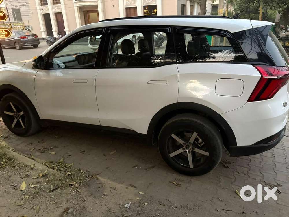 Mahindra Xuv700 2022 Petrol 65000 Km Driven