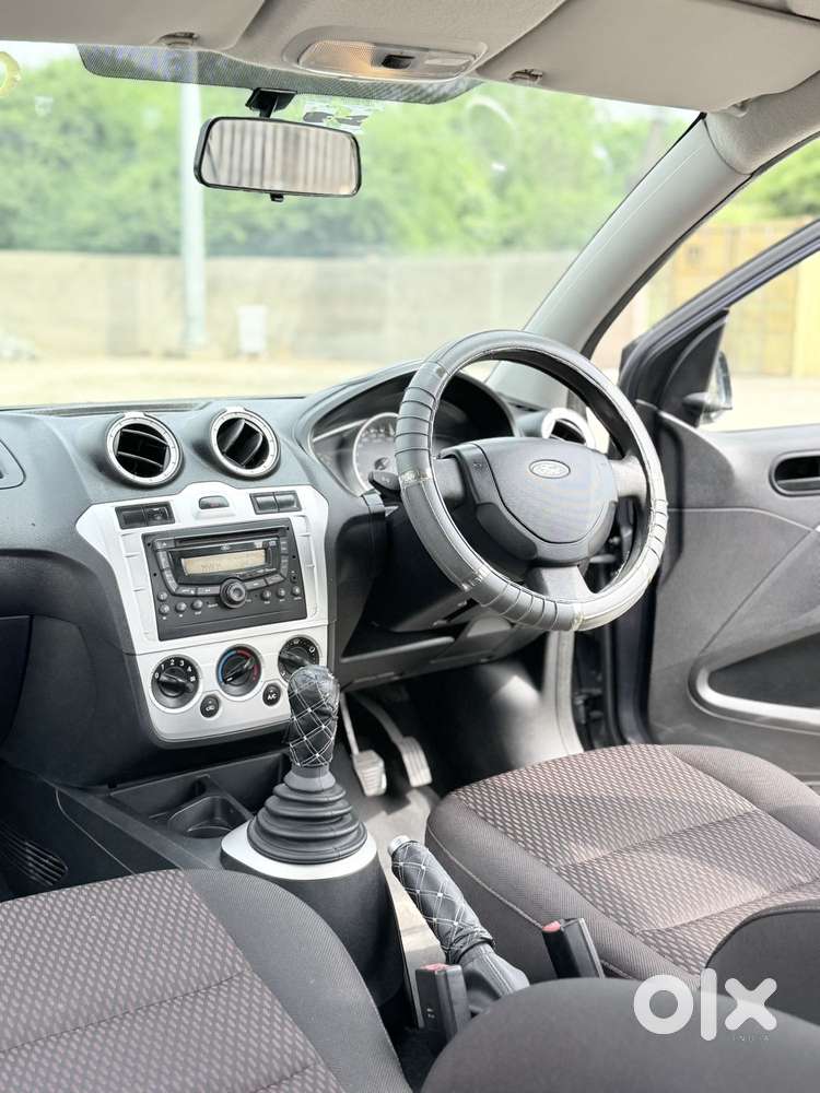 Ford Figo Petrol Zxi, 2011, Petrol