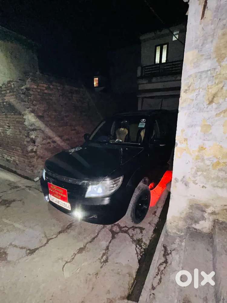 Tata Safari Storme 2013 Diesel 90000 Km Driven