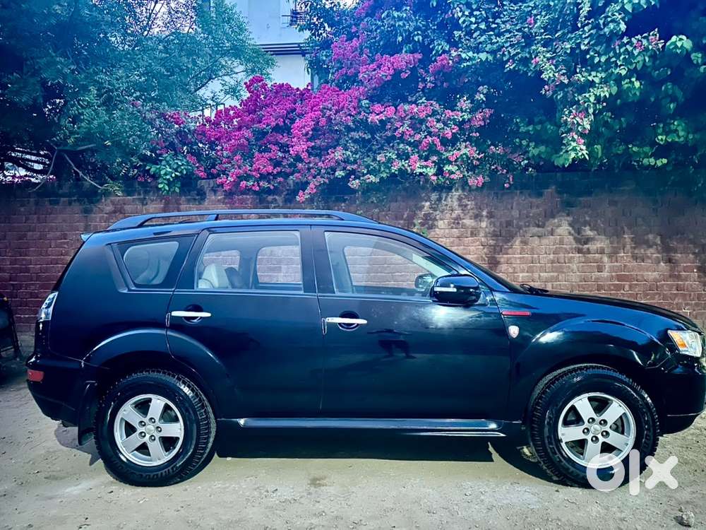 Mitsubishi Outlander Petrol 2012