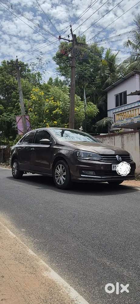 Volkswagen Vento Highline 2015