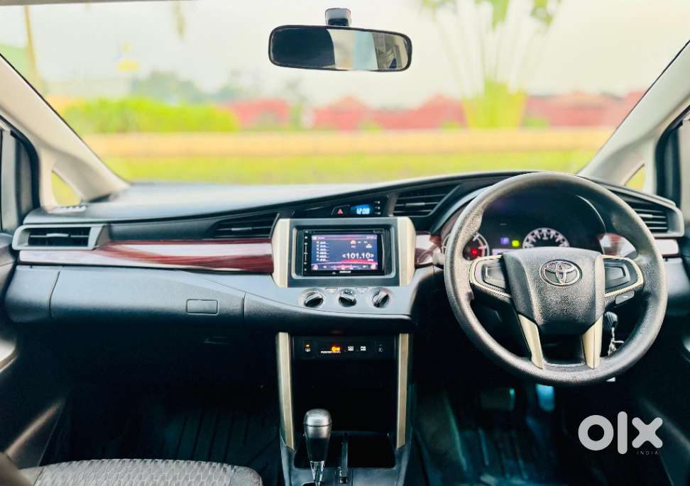 Toyota Innova Crysta G 8 Str, 2017, Diesel