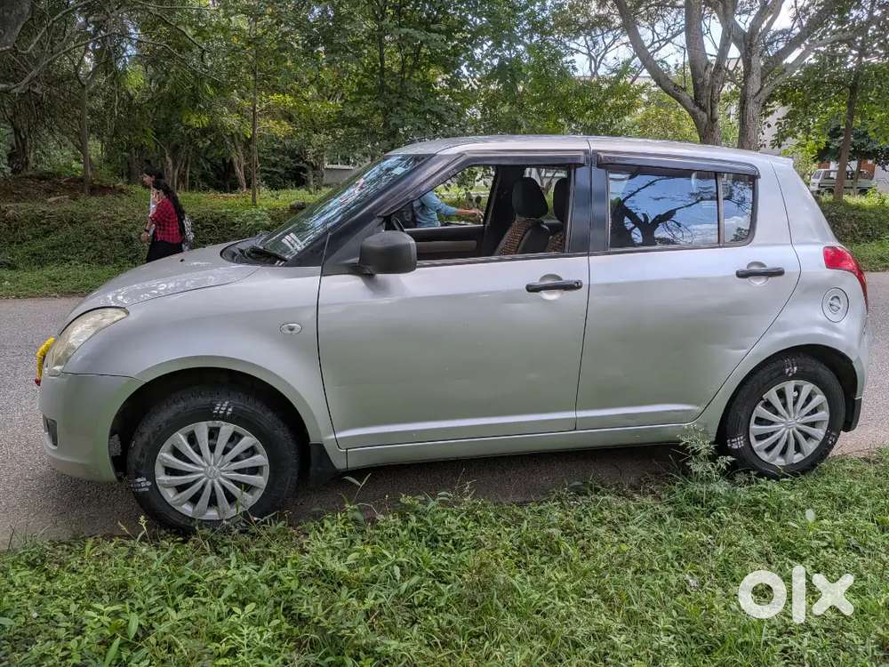 Maruti Suzuki Swift 2010 Petrol Manual