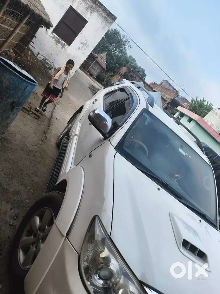 Toyota Fortuner Legender 162000 Km Driven