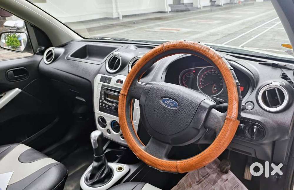 Ford Figo Petrol Zxi, 2013, Petrol