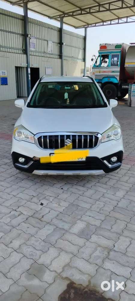 92000 Km  Driven Company Condition 
Insurance Running