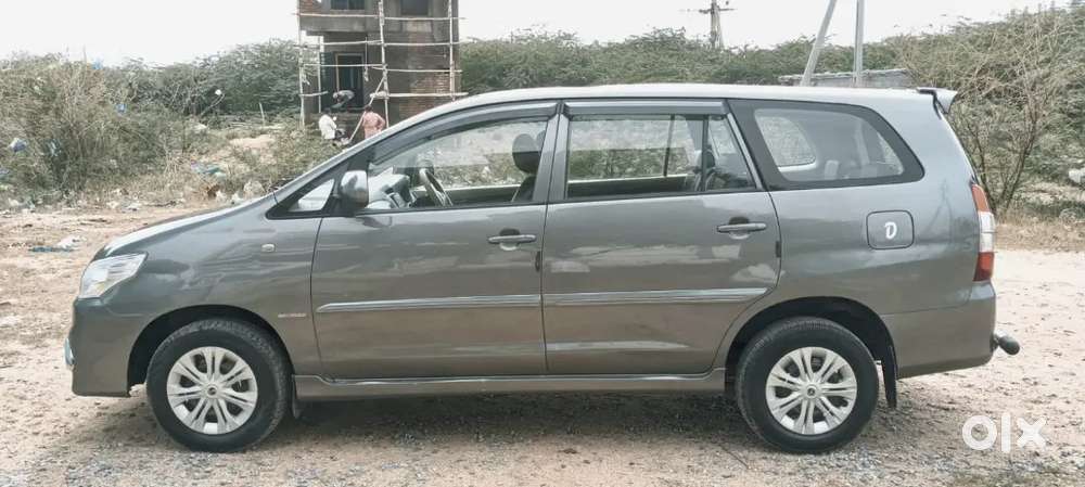 Toyota Innova 2.5 G 2013