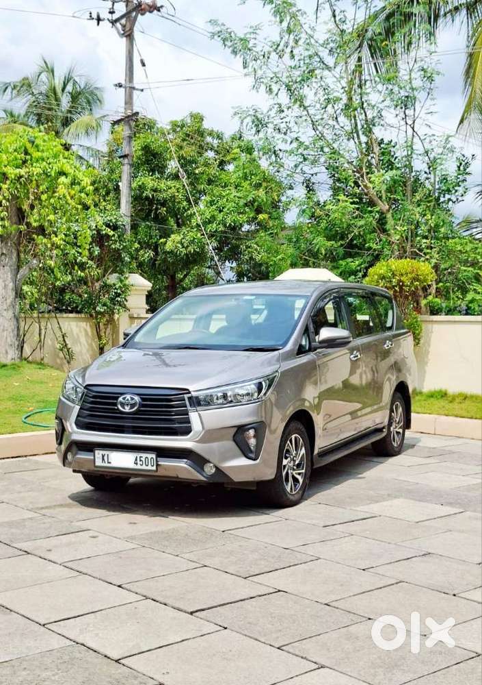 Toyota Innova Crysta 2.8 Gx At, 2022, Diesel
