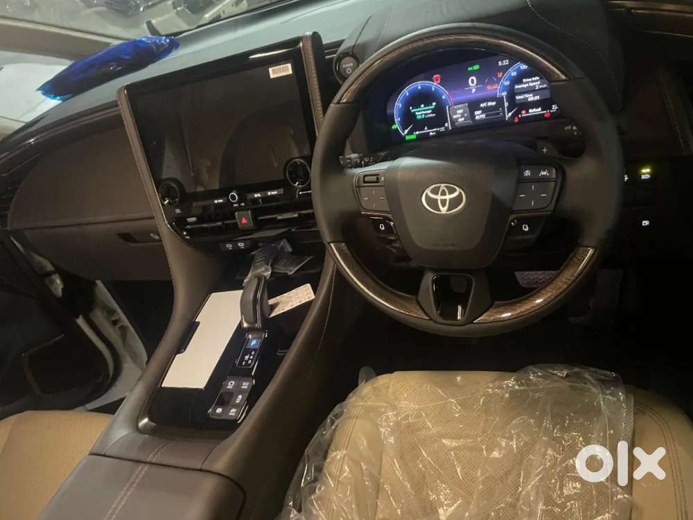 Toyota Vellfire Vip – Executive Lounge, 2025, Petrol