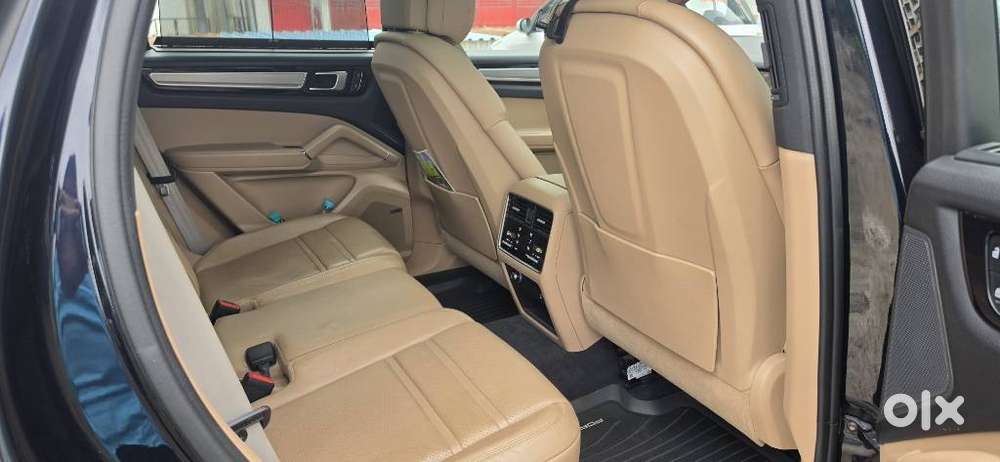 Porsche Cayenne Platinum Edition, 2022, Petrol
