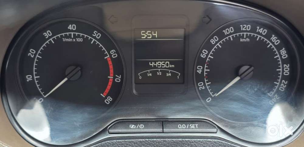 Skoda Rapid 1.6 Mpi At Elegance Plus, 2016, Petrol