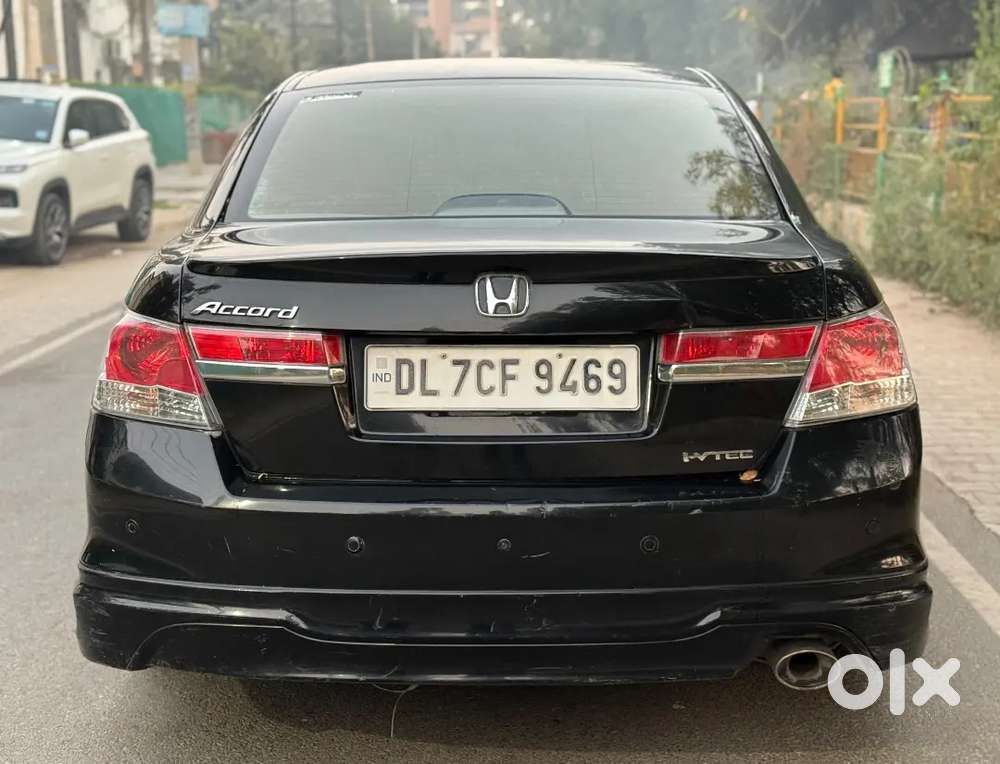 Honda Accord 2.4- 2011