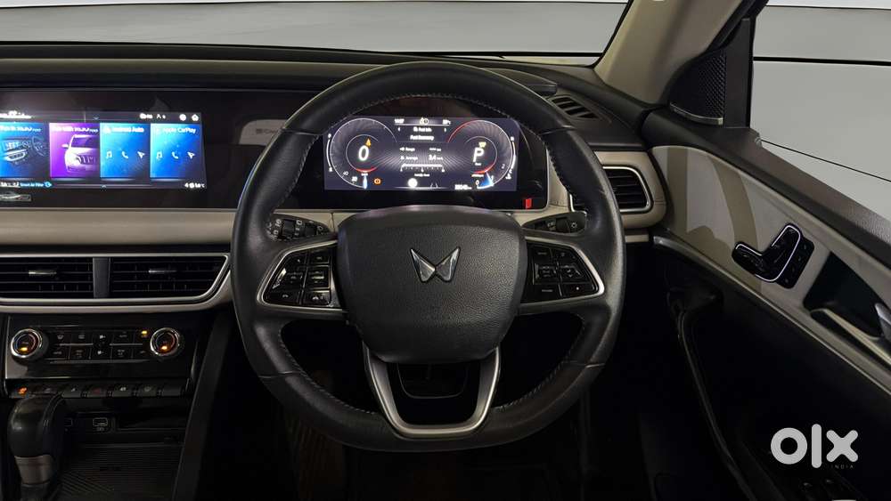 Mahindra Xuv700 2.0 Ax 7 Petrol At Luxury Pack Str, 2023, Petrol