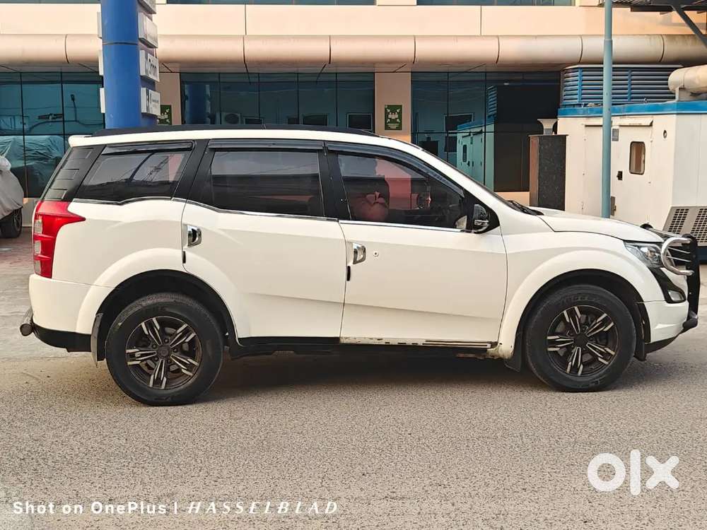 Mahindra Xuv500 2017 Diesel 100000 Km Driven