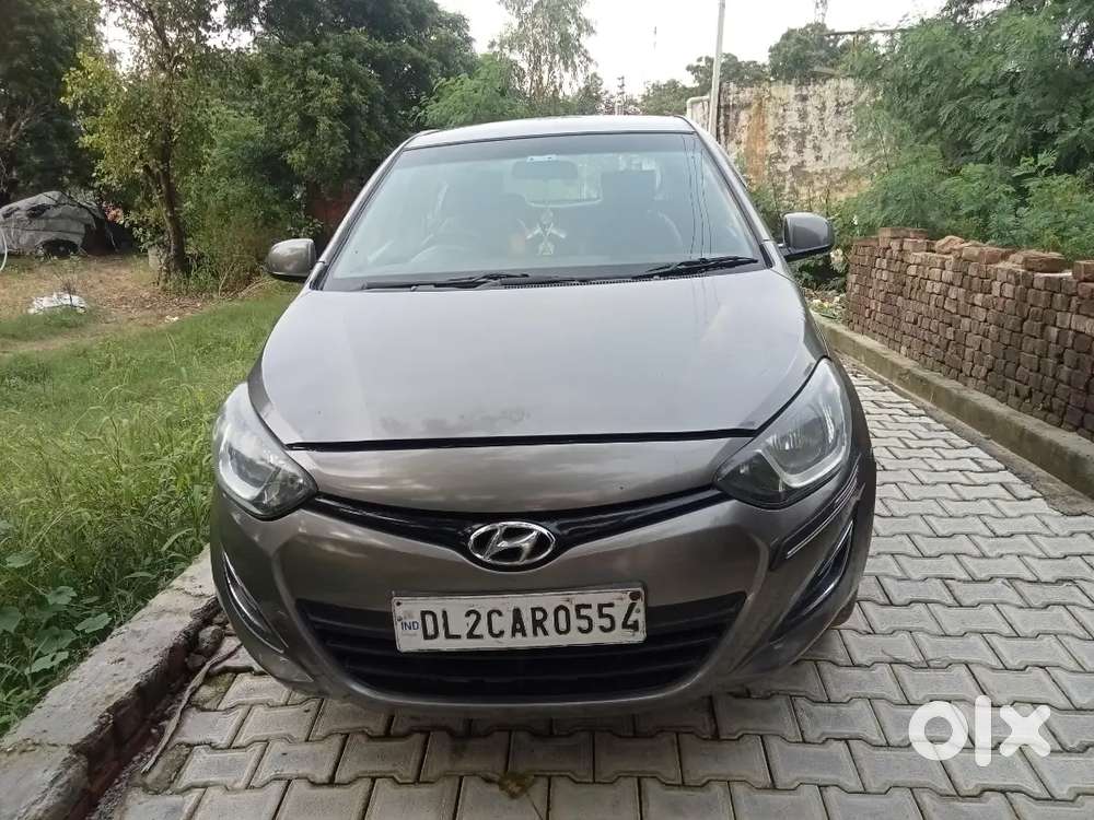 Hyundai I20 2012 Variant Automatic Petrol+cng Ha Gadi 1/11/2012 Modil