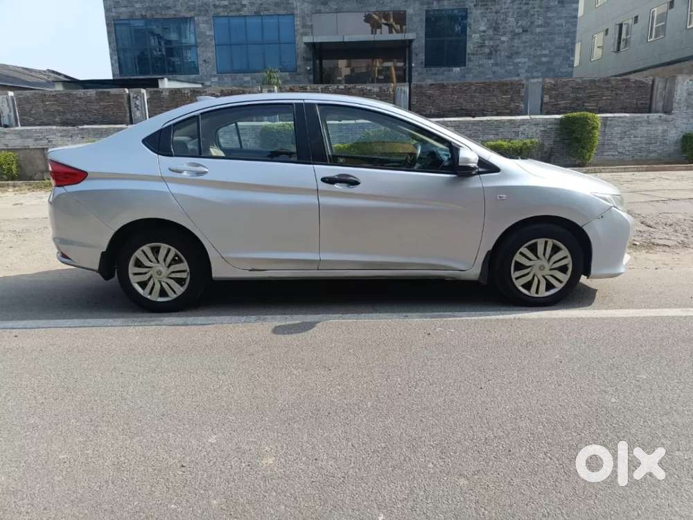 Honda City 1.5 V Mt, 2015, Petrol
