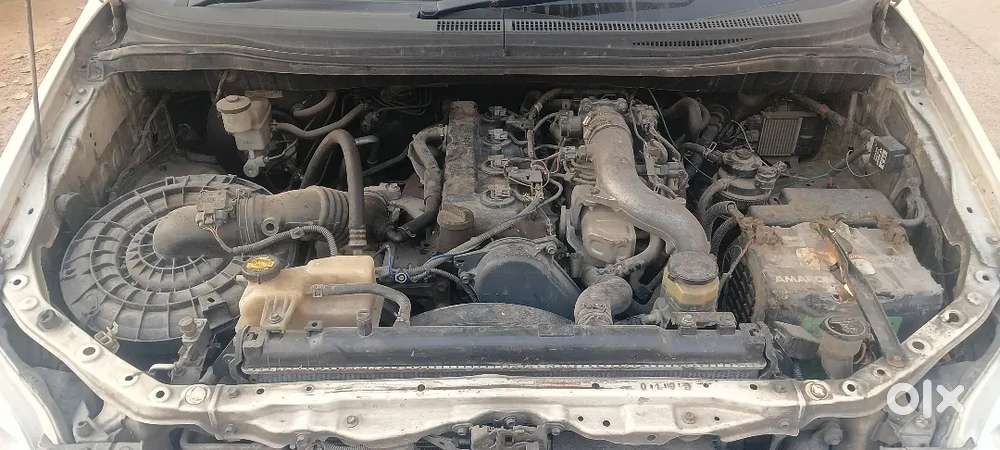 Innova 2016 Diesel 2.5g  Strong Engine  Ready For Commercial Use