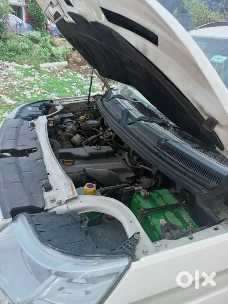 Mahindra Tuv 300 2015 Diesel 170000 Km Driven