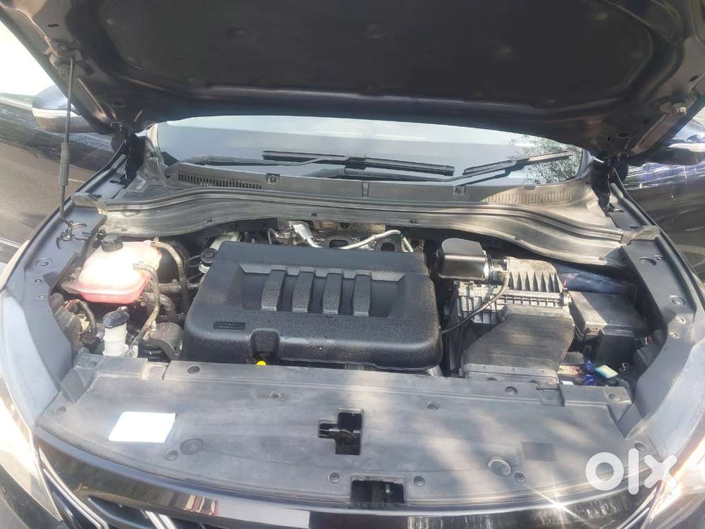 Mahindra Xuv700 2.2 Ax 7 Diesel Mt Luxury Pack Str, 2022, Diesel