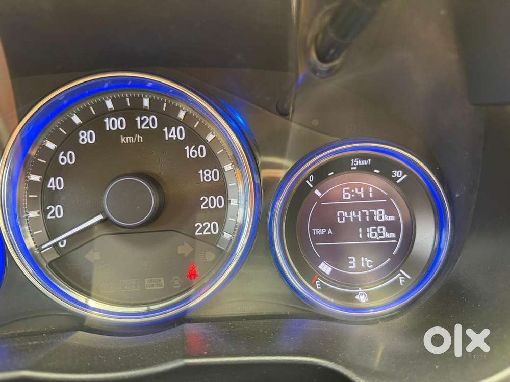 White Honda City Sv Ivtec Petrol