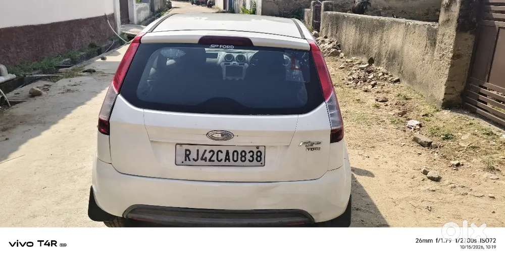 Ford Figo Titanium 2014