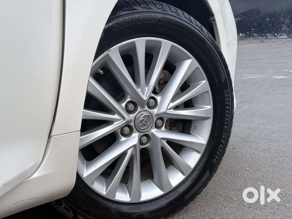 Toyota Camry Hybrid 2.5, 2017, Cng & Hybrids