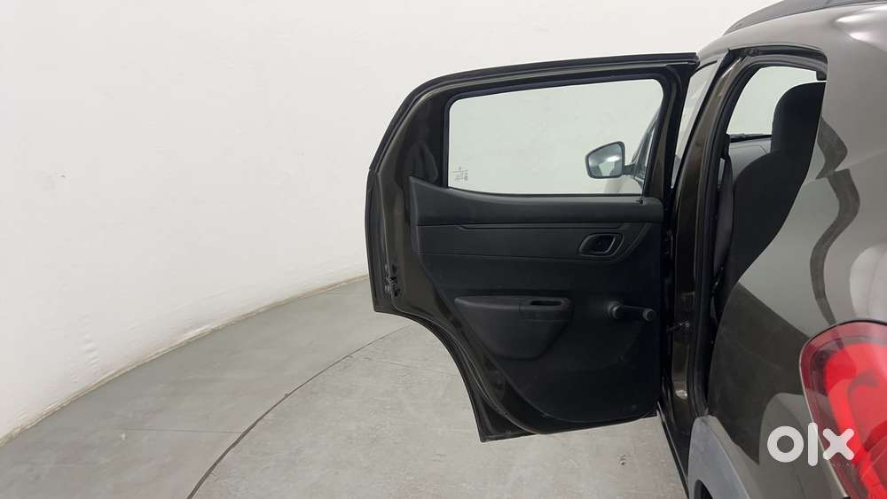 Renault Kwid 2019-ongoing 1.0 Rxt Amt (o), 2017, Petrol