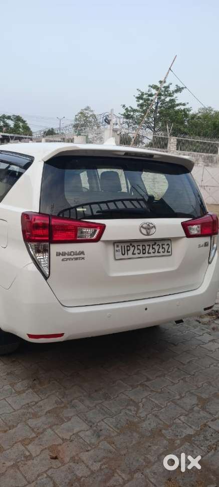 Toyota Innova Crysta 2.4 G Mt 8s, 2017, Diesel