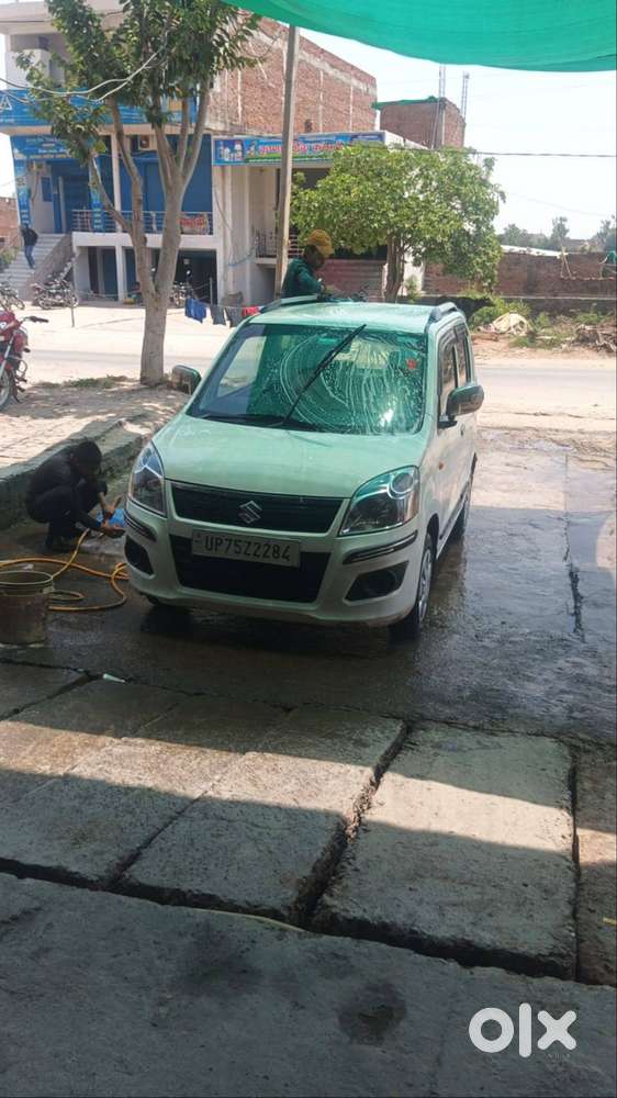 Lene Bale Hi Sampark Kare Gadi Me Koi Kami Nahi Hai