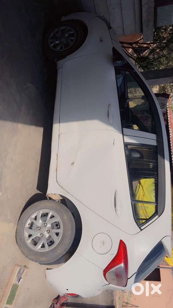 Hyundai Grand I10 2018 Diesel 75000 Km Driven