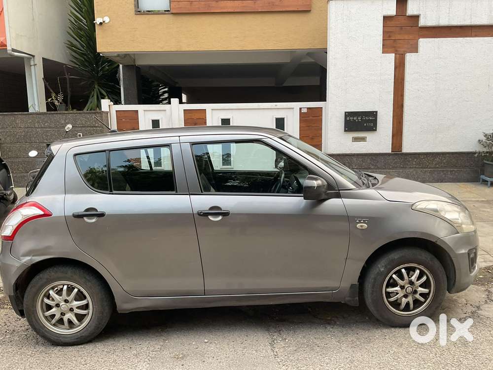 Maruti Suzuki Swift Lxi Optional-o, 2017, Petrol