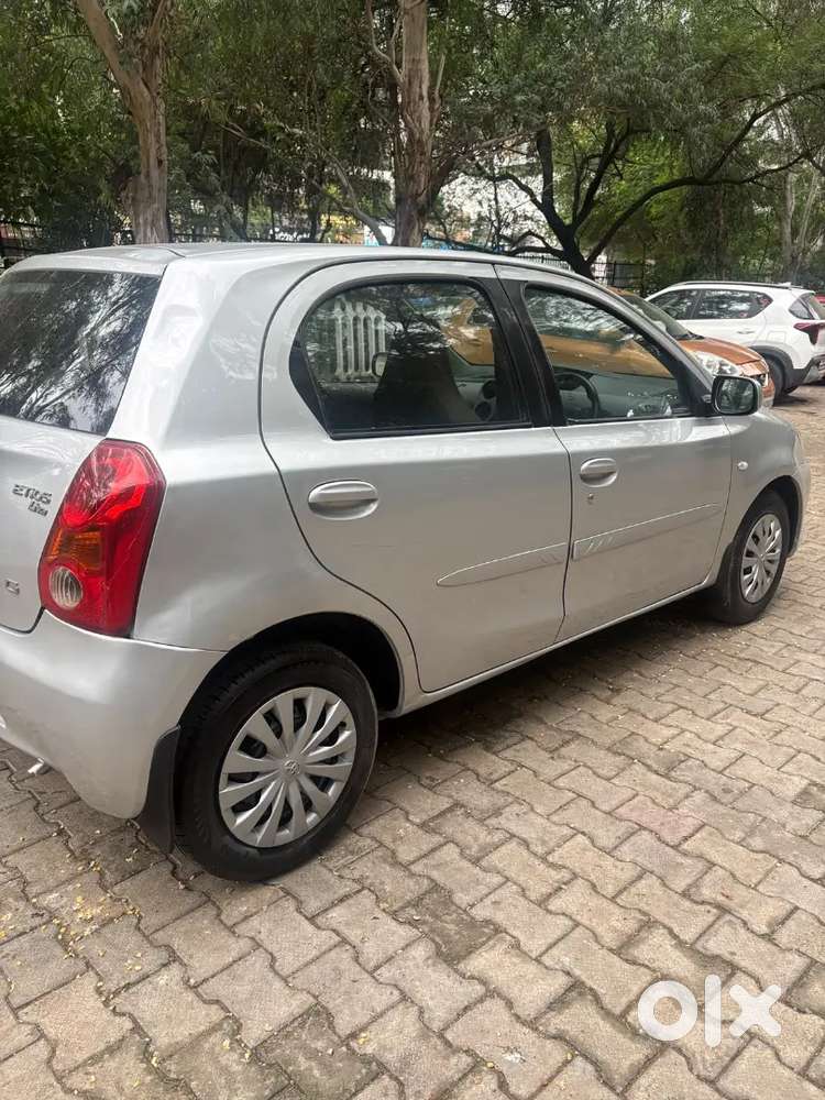 Toyota Etios Liva 2011 Petrol