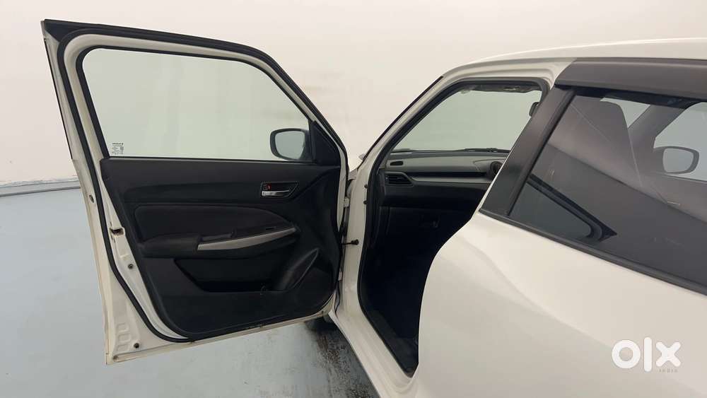 Maruti Suzuki Swift 1.3 Zxi, 2023, Petrol