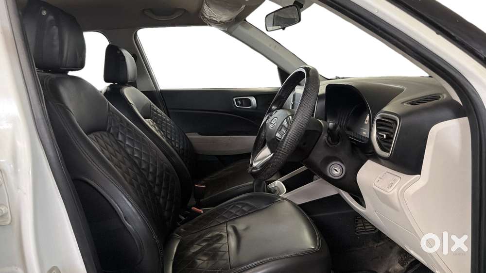Hyundai Venue 1.2 S (o), 2023, Petrol