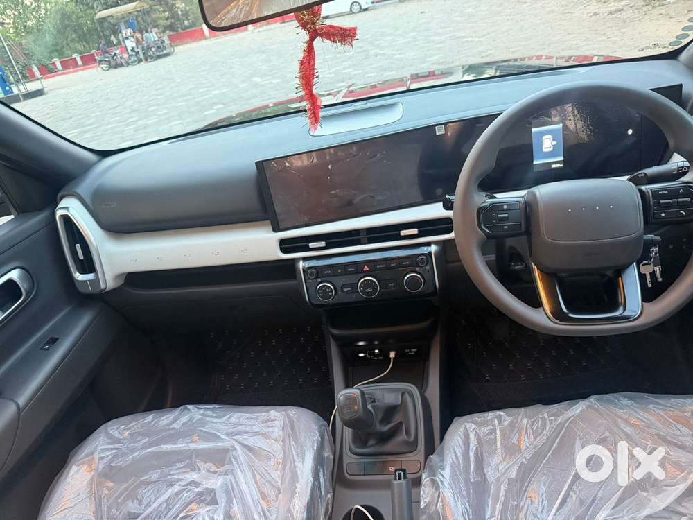 Hyundai Venue, 2025, Petrol
