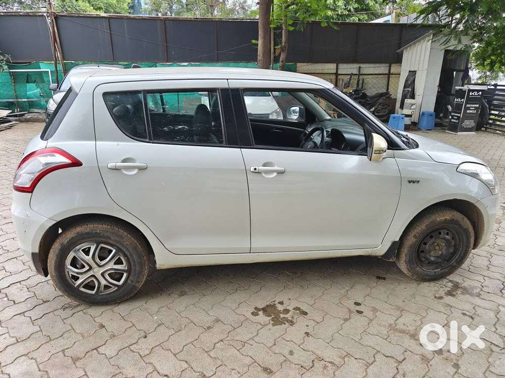 Maruti Suzuki Swift Vxi, 2015, Petrol