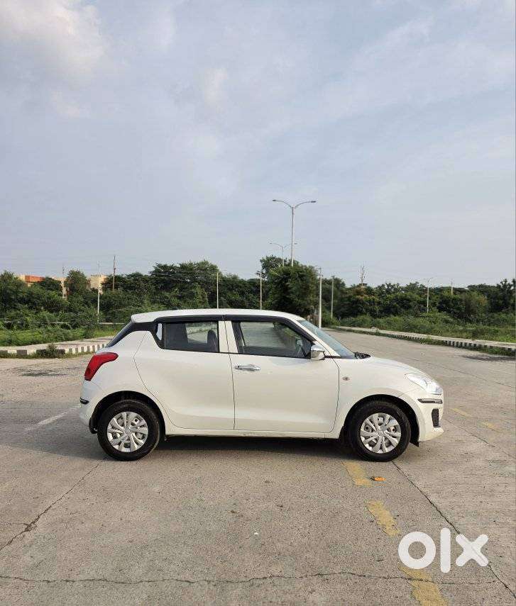 Maruti Suzuki Swift Vxi Optional, 2022, Petrol