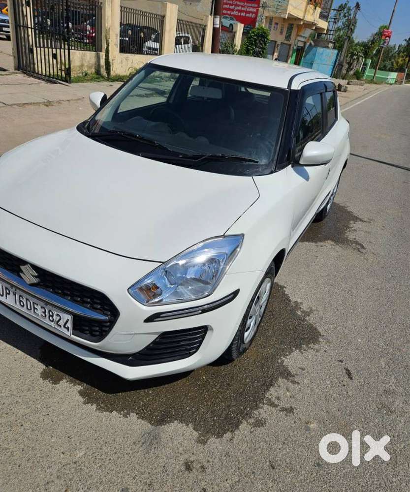 Maruti Suzuki Swift Vxi + Manual, 2022, Petrol