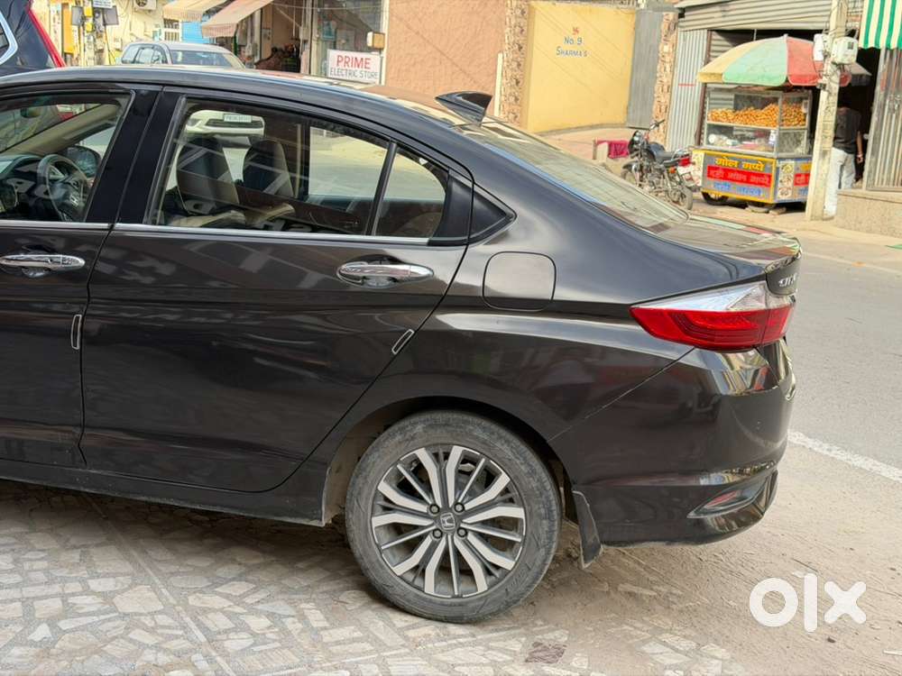 Honda City 2019 Diesel Well Maintained With Sunroof